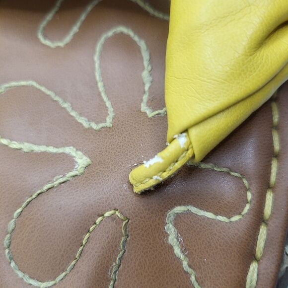 BOC Born Concept Vegan Leather Yellow Bows Flip Flops Size 9M Sandals Thongs - Picture 7 of 9